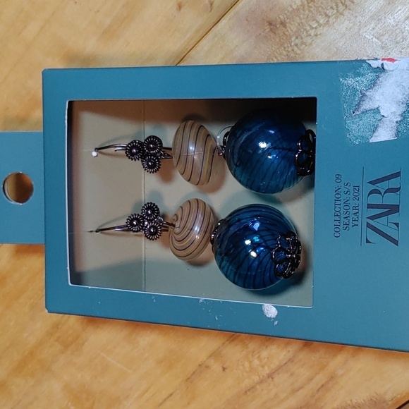 NEW in Box ZARA Glass Art Deco Earrings - Picture 5 of 8